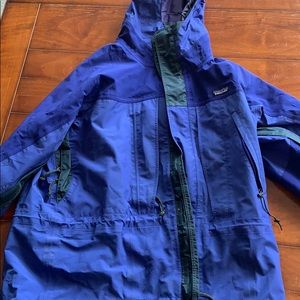 Patagonia windbreaker
